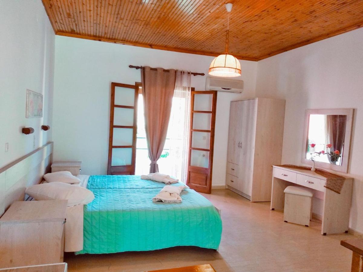 Alex Katerina Apartments Peroulades  Bagian luar foto